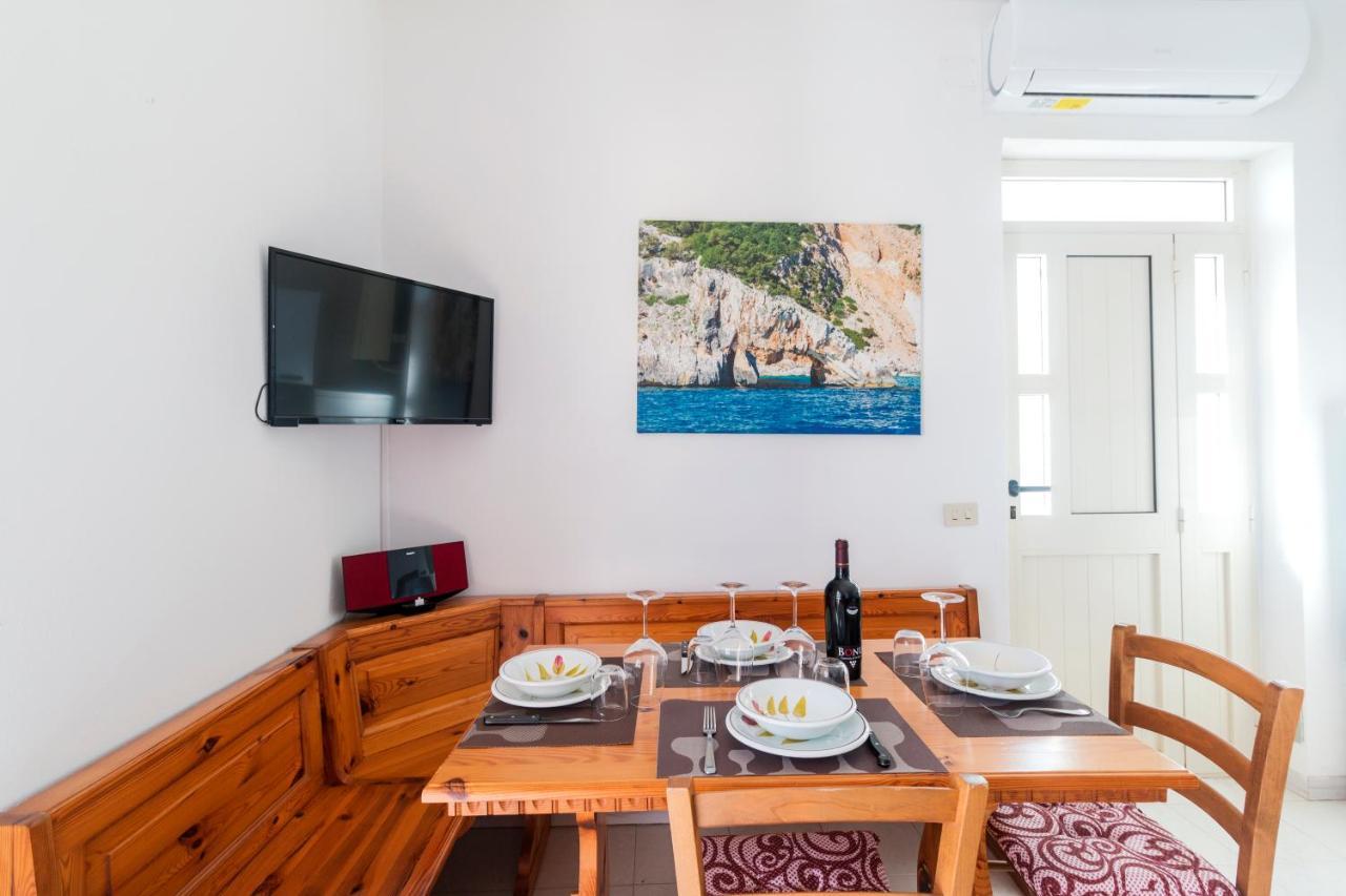 Suite Apartment La Punta Cala Gonone Bagian luar foto